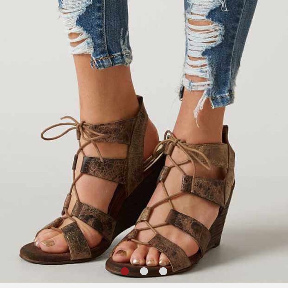 Diba True Invest Ment Distressed Leather Wedge,  Size 10